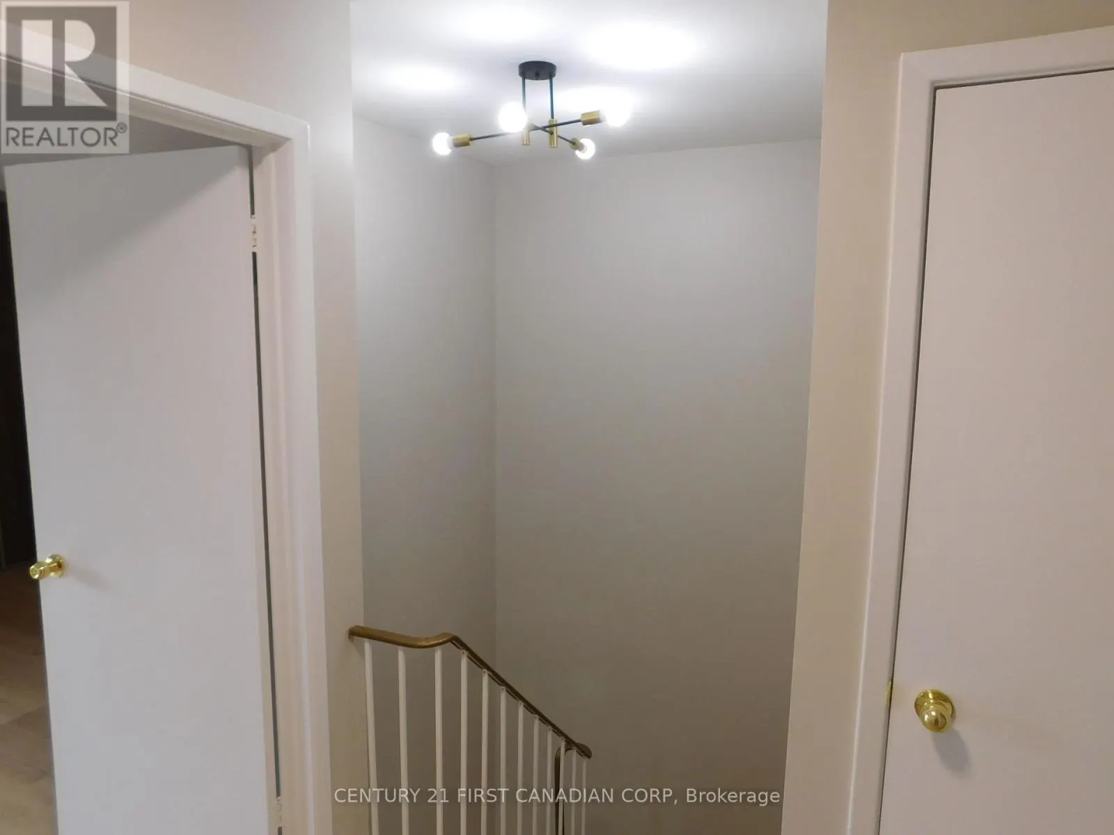 2 - 500 OSGOODE DRIVE, #2