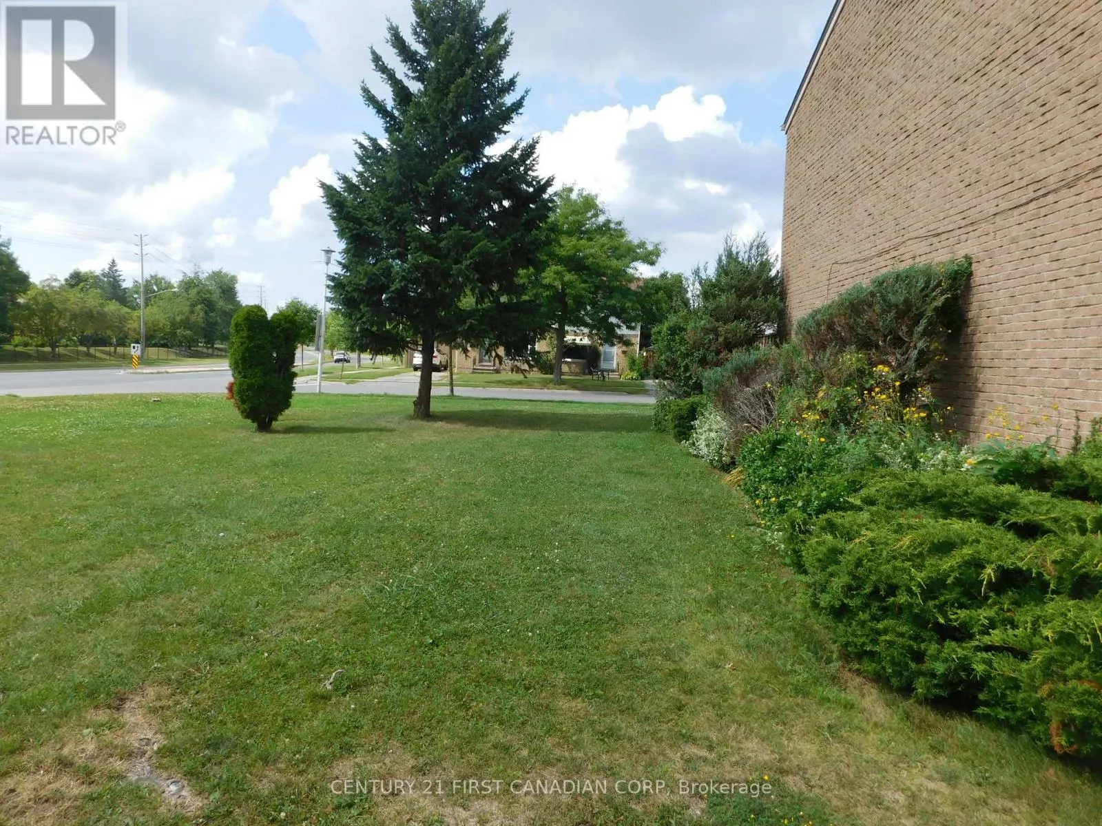 2 - 500 OSGOODE DRIVE, #2