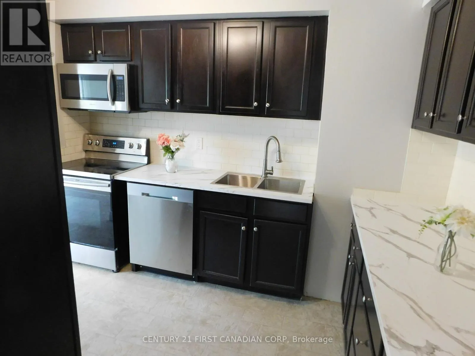 2 - 500 OSGOODE DRIVE, #2