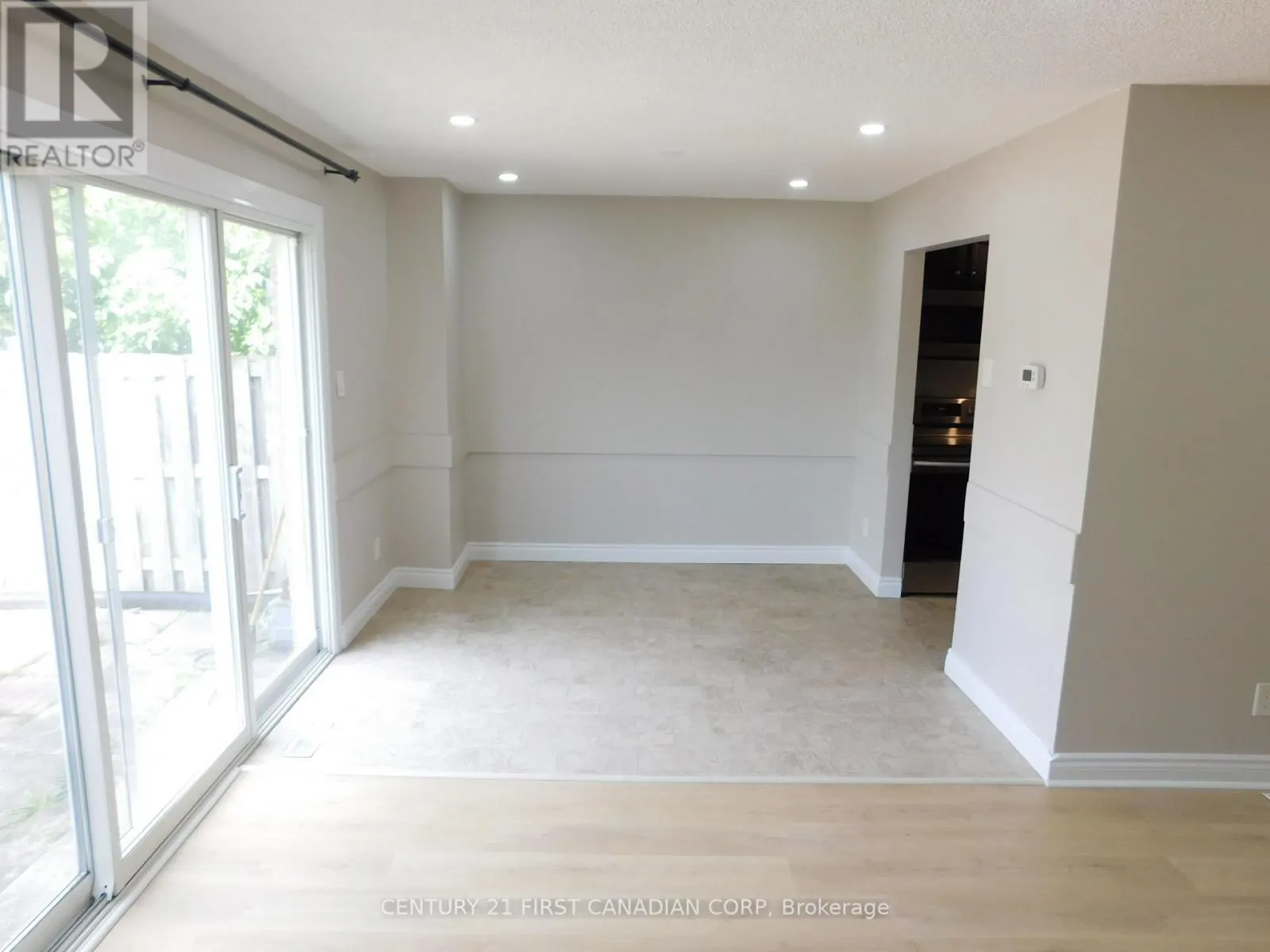 2 - 500 OSGOODE DRIVE, #2