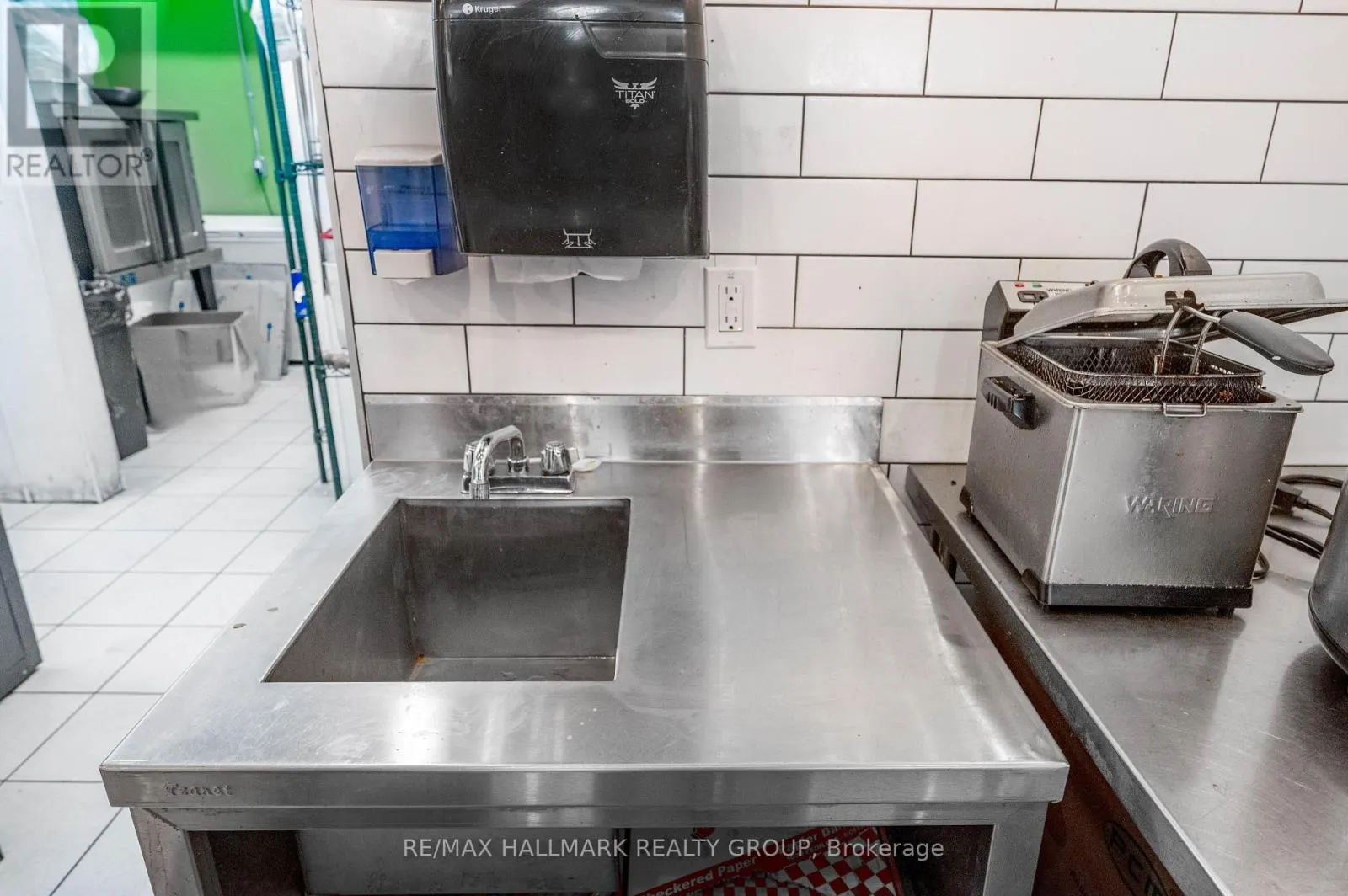 UNIT 609 - 1200 ST. LAURENT BOULEVARD