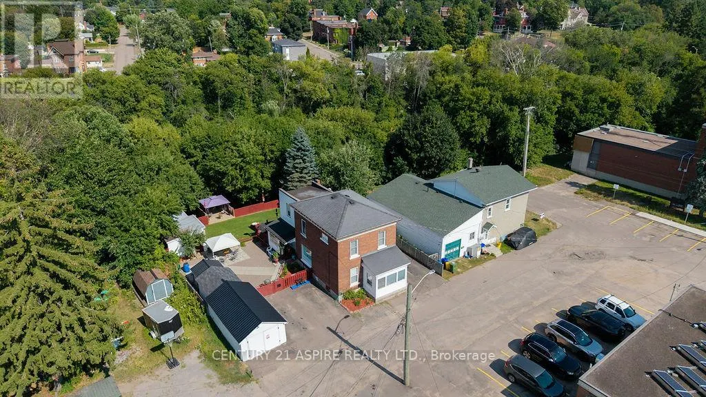 261 MAIDEN LANE