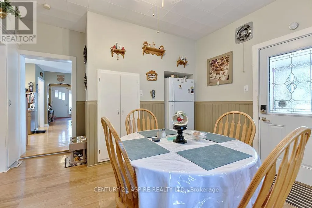 261 MAIDEN LANE