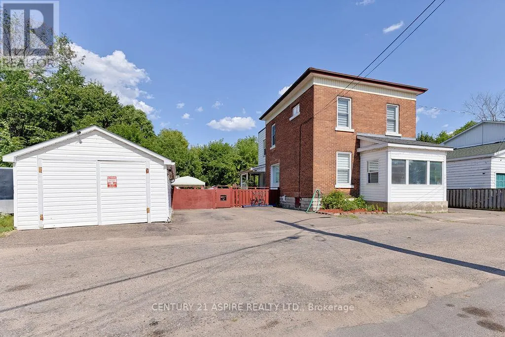 261 MAIDEN LANE