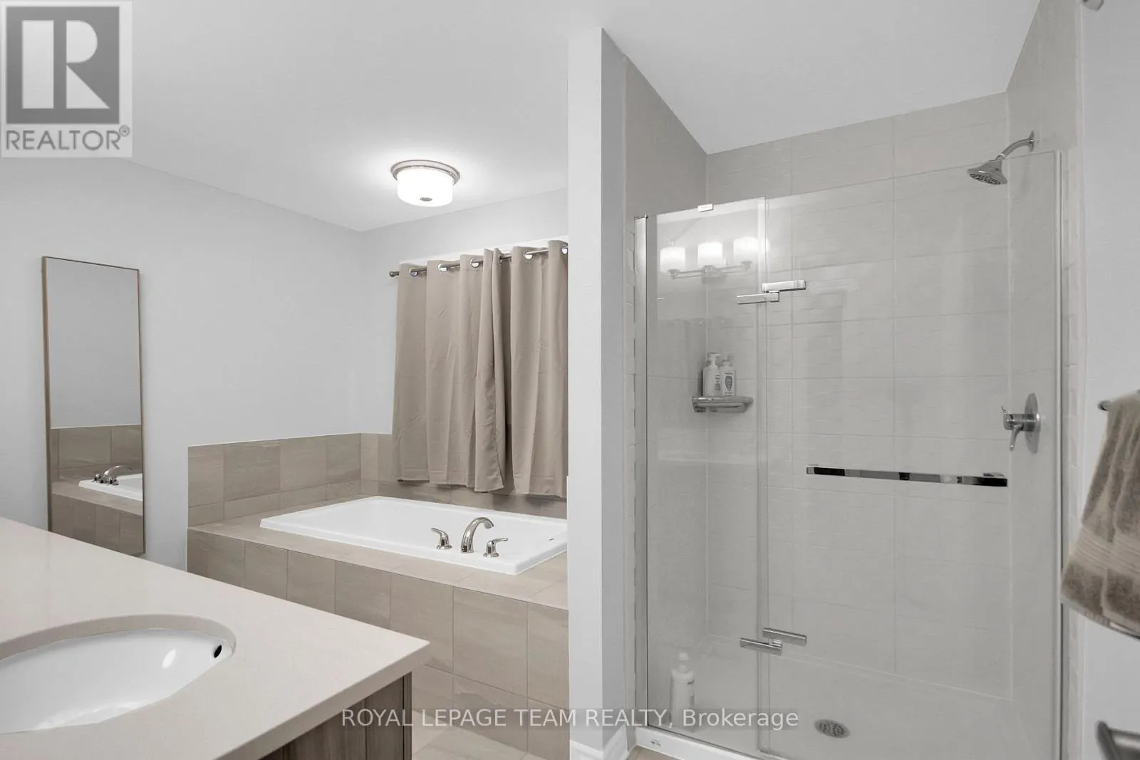 961 BECKTON HEIGHTS W