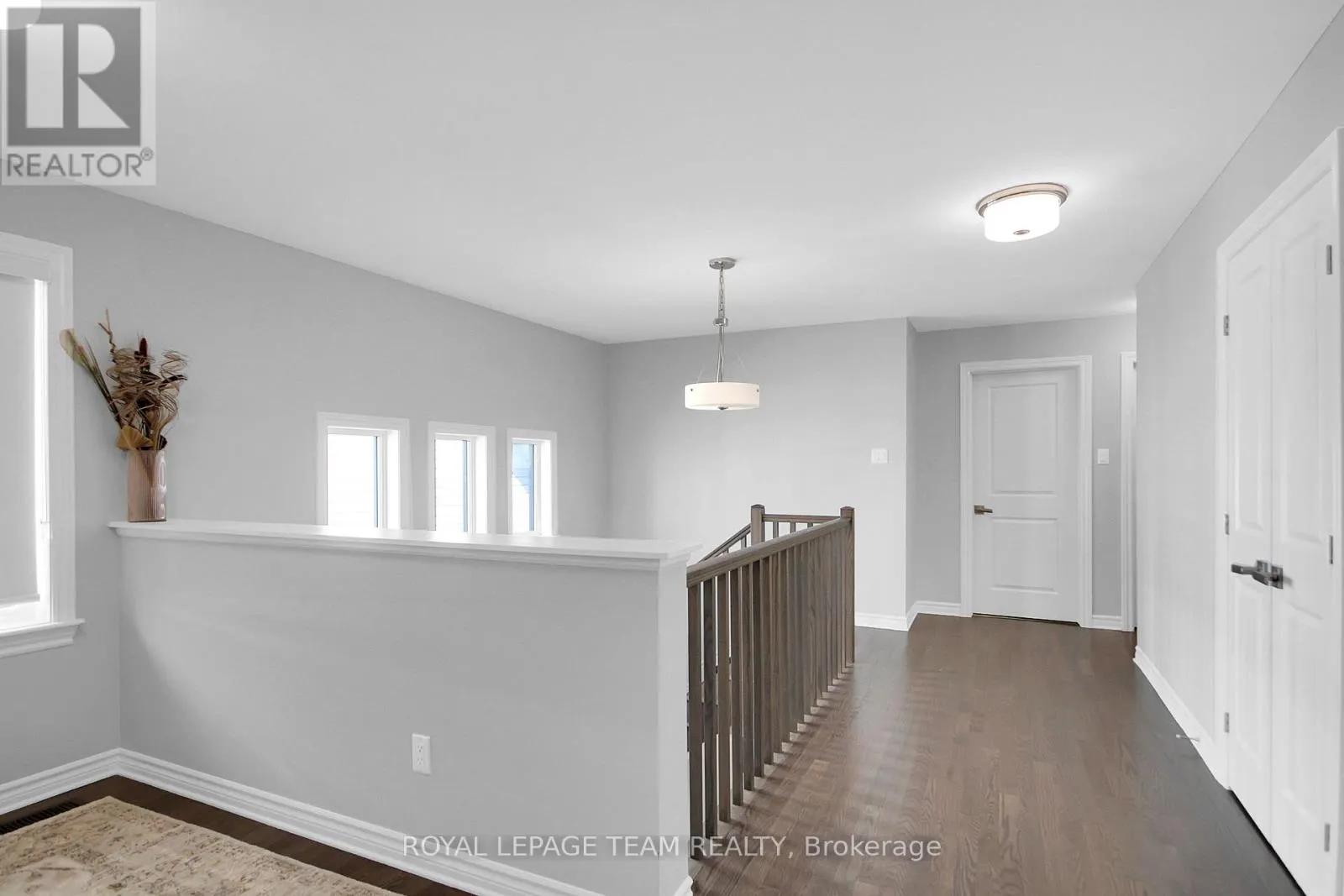 961 BECKTON HEIGHTS W