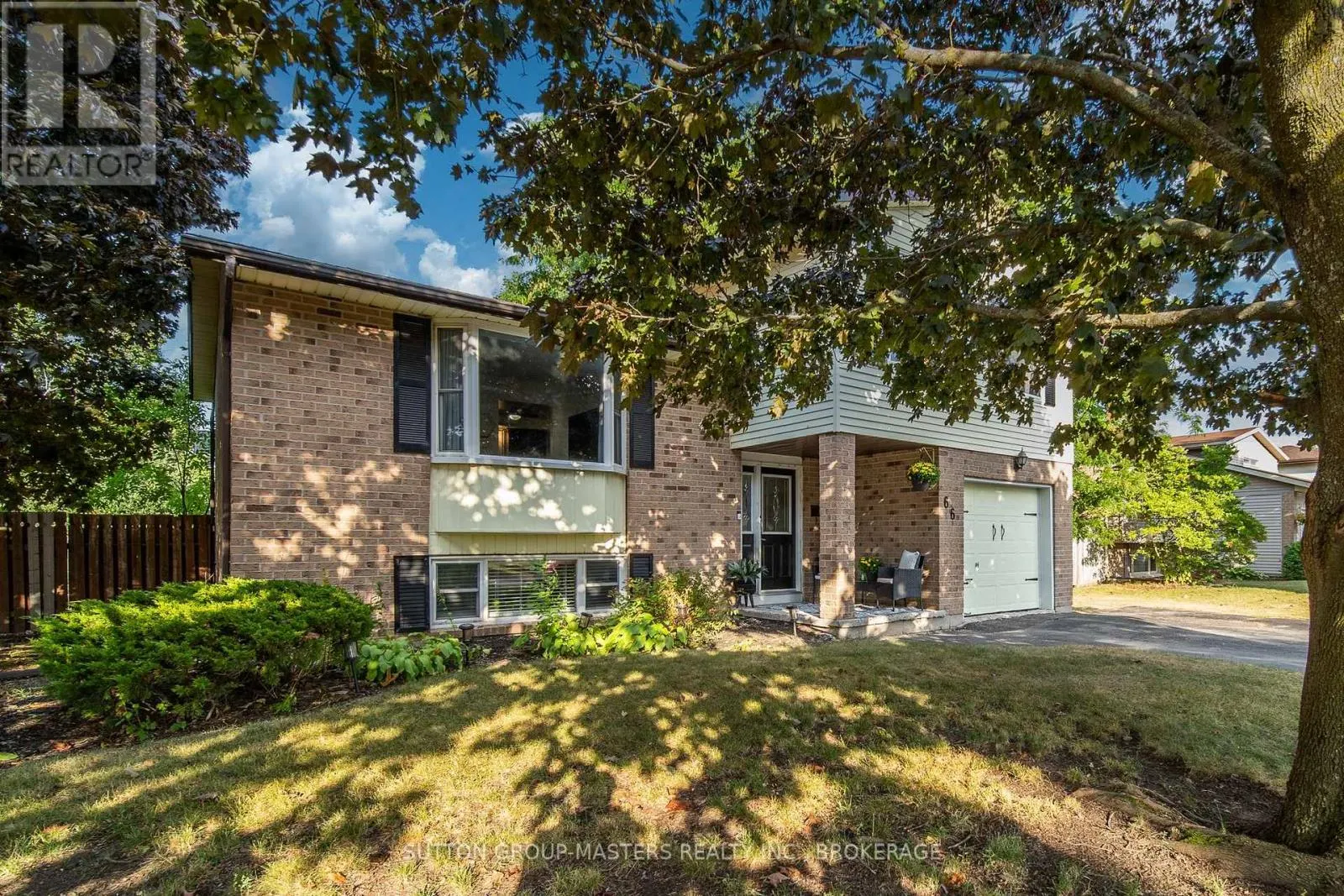66 NICHOLSON CRESCENT