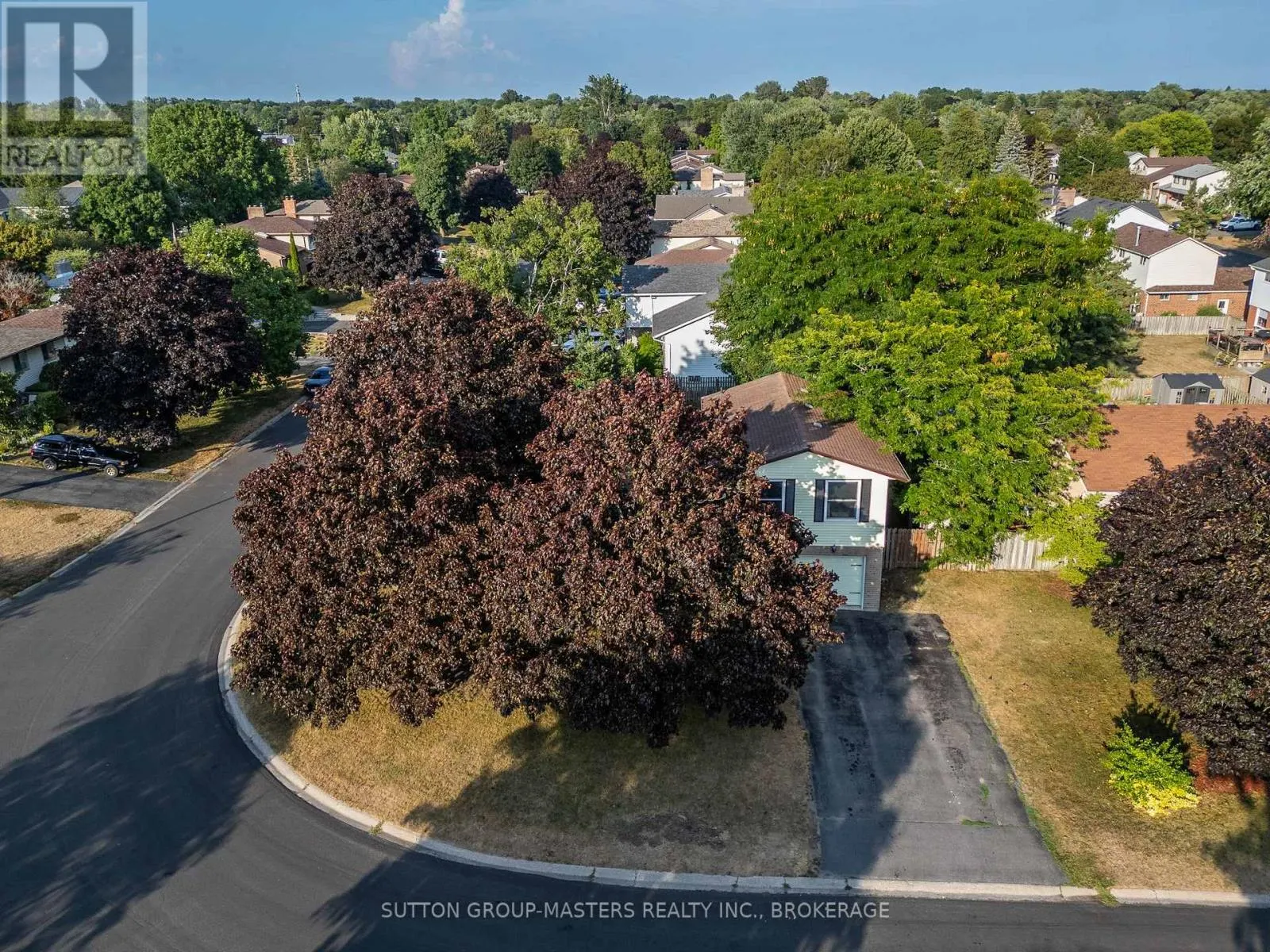 66 NICHOLSON CRESCENT