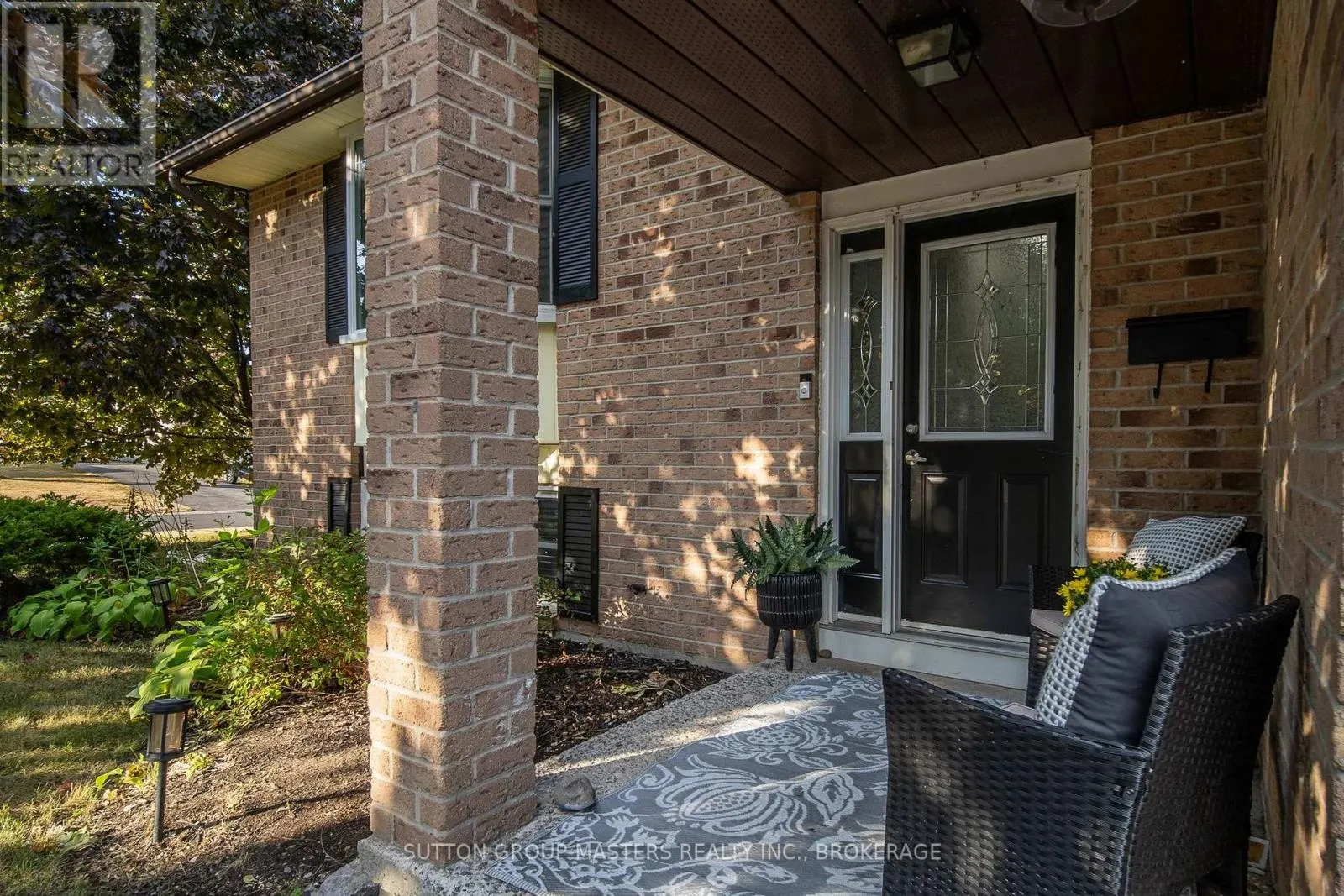 66 NICHOLSON CRESCENT