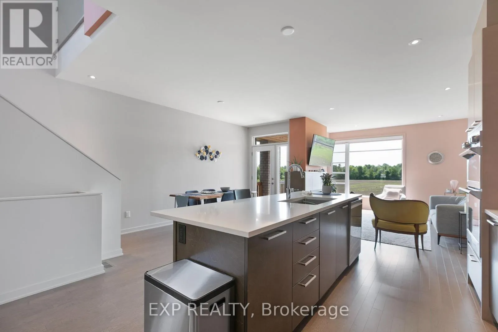 244 SHUTTLEWORTH DRIVE