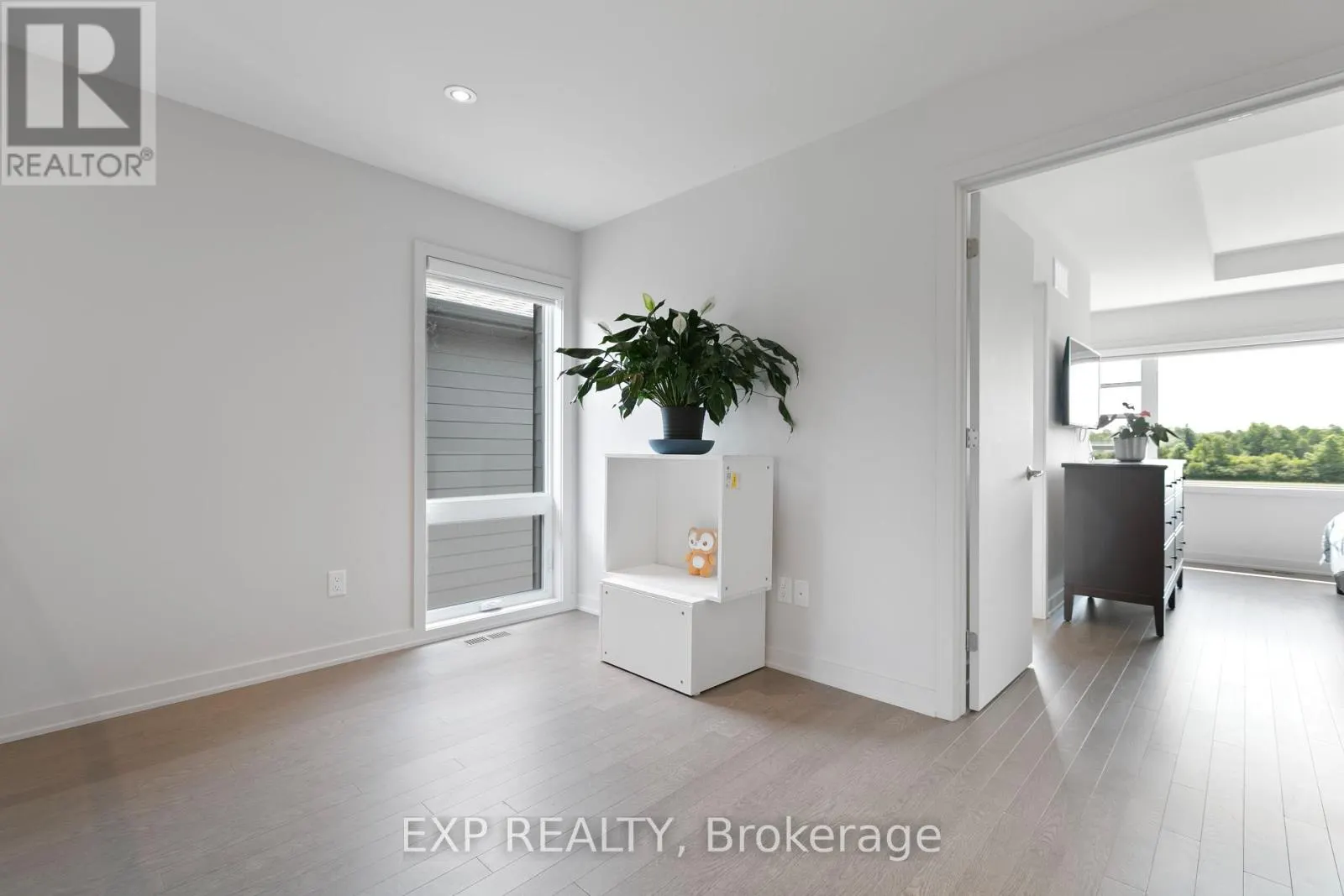 244 SHUTTLEWORTH DRIVE
