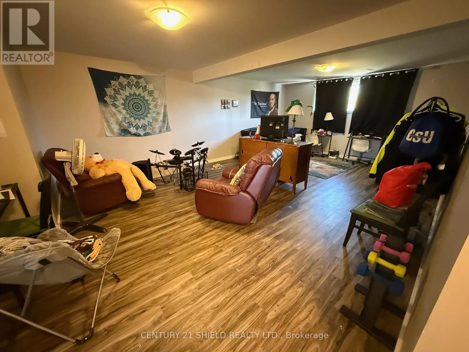 240 GLEN NORA DRIVE