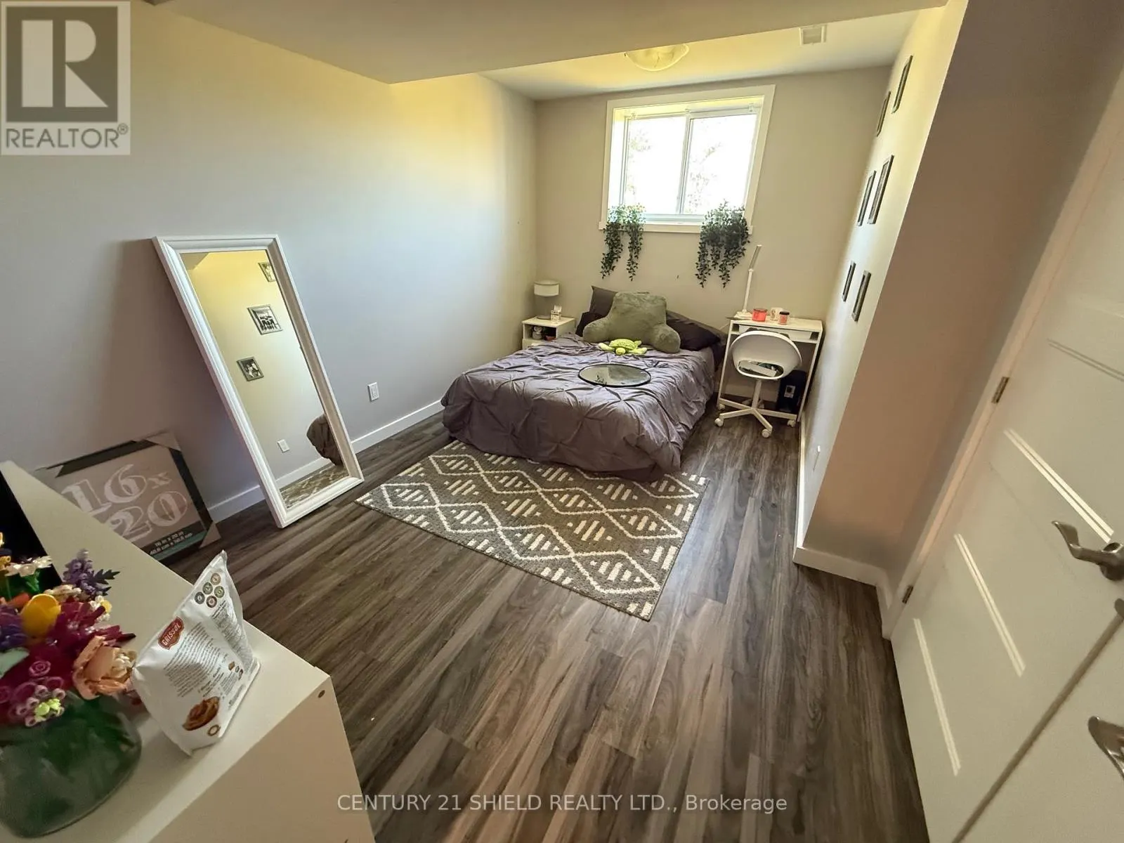 240 GLEN NORA DRIVE