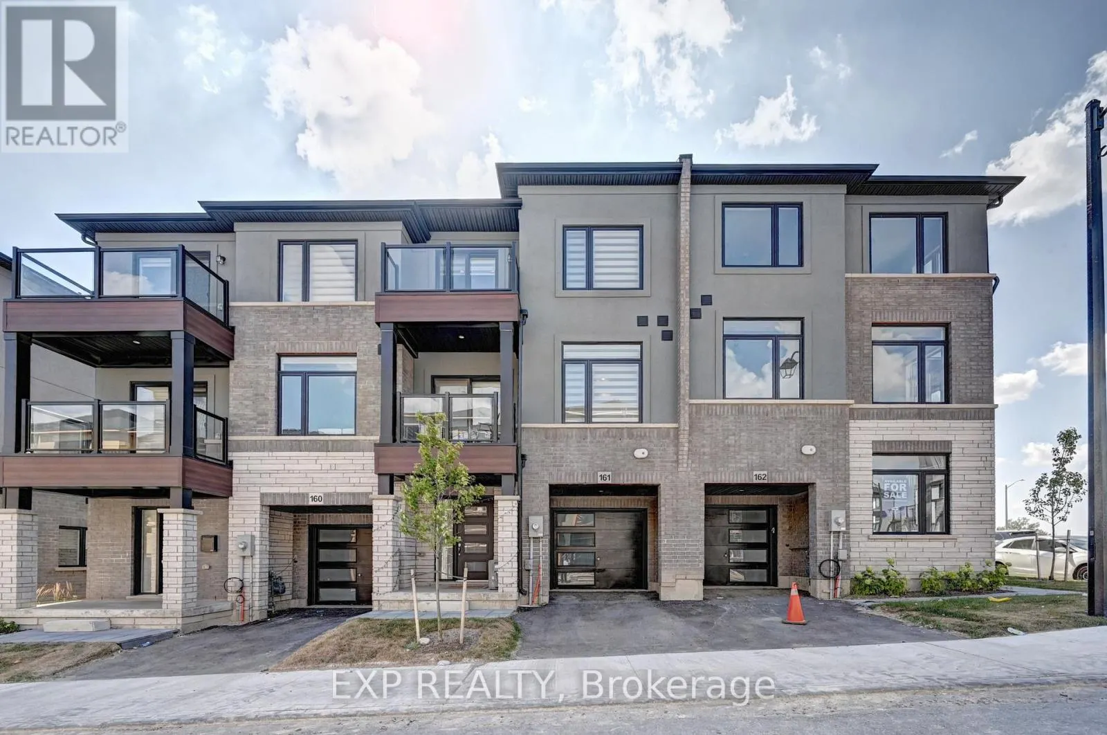161 - 155 EQUESTRIAN WAY