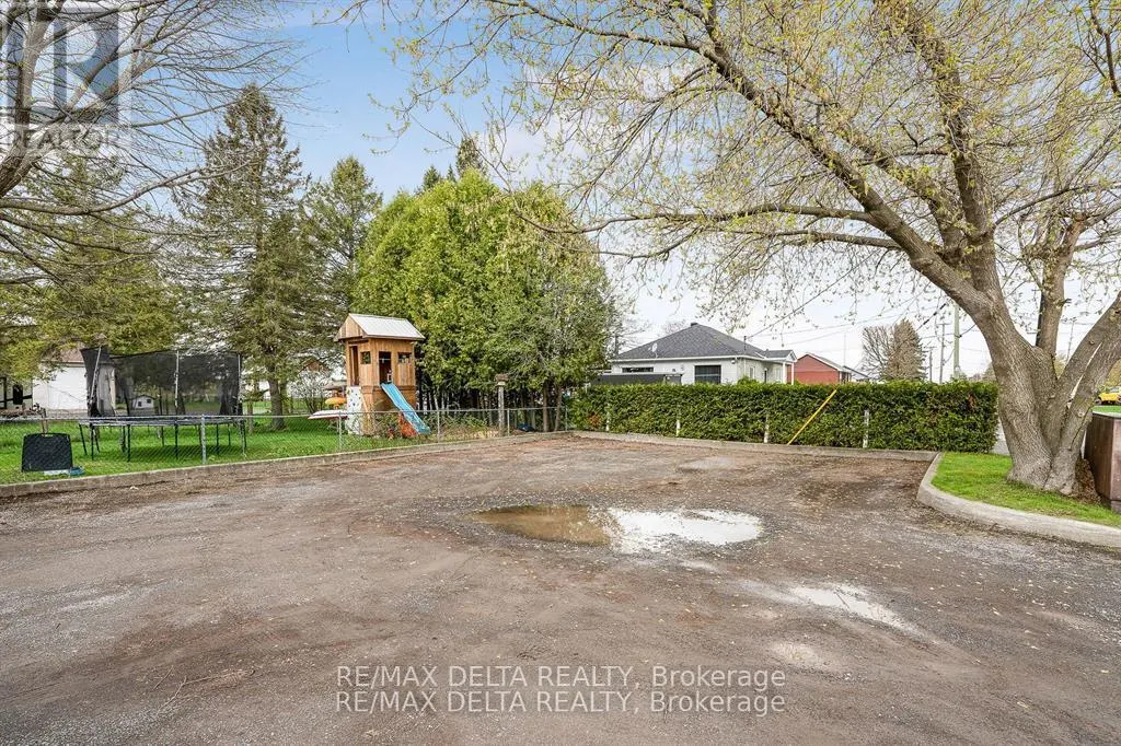 406 A-C, 596 A-C - 406-408 TELEGRAPH ROAD