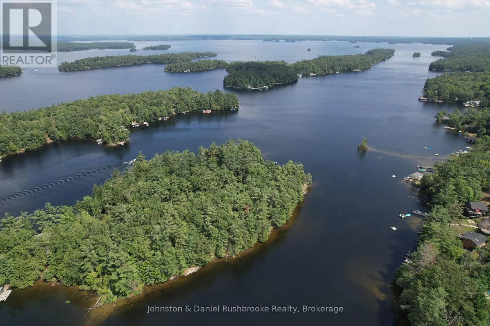 2 ISLAND 24LM (DENISON)