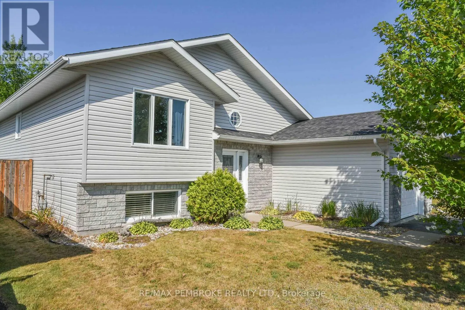 49 OAK AVENUE