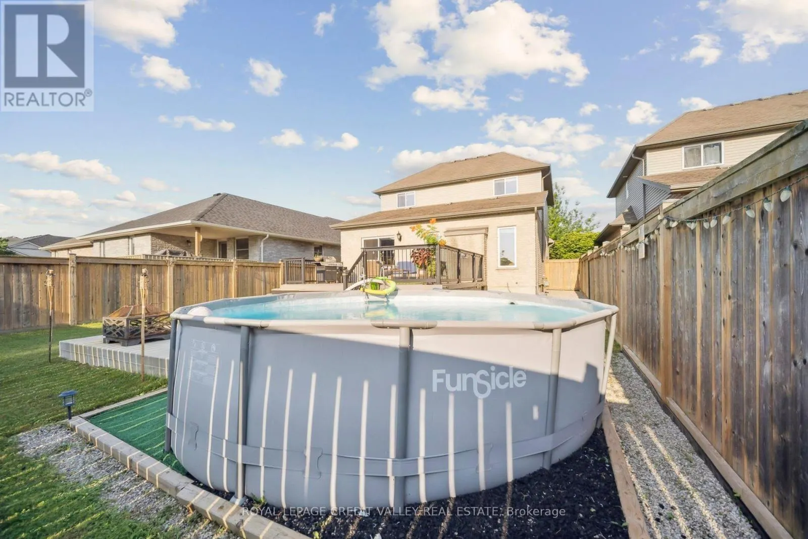 9 PEACH TREE BOULEVARD