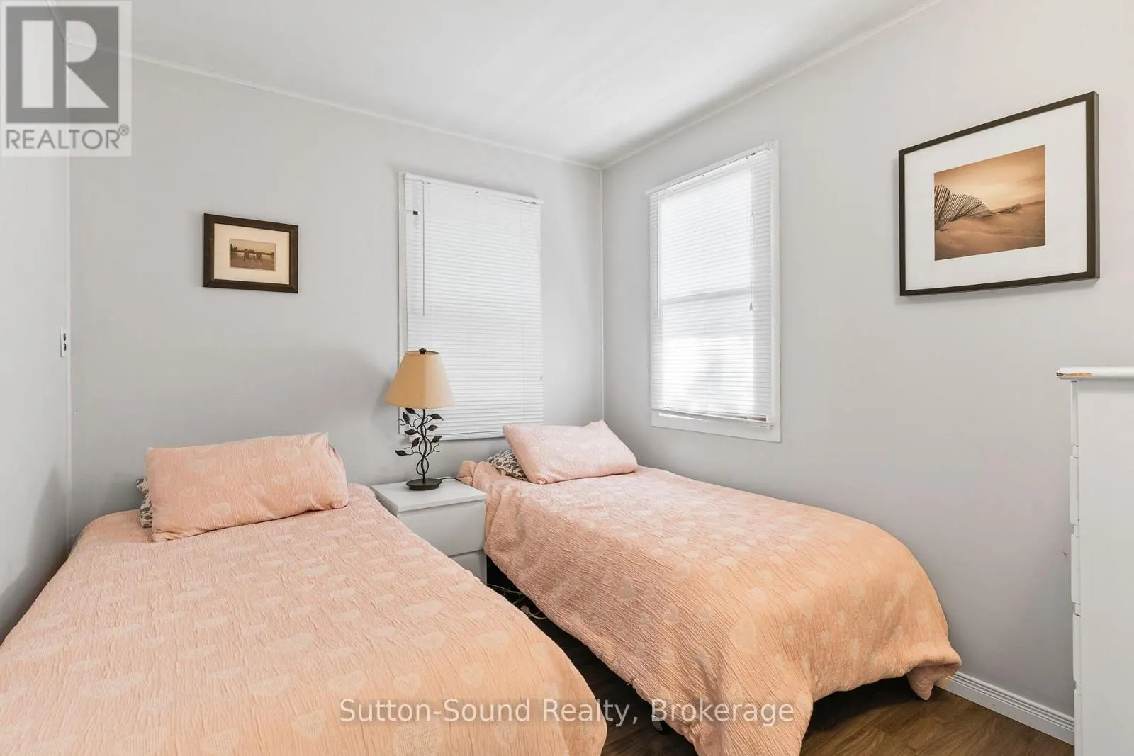 606 MALLORY BEACH ROAD