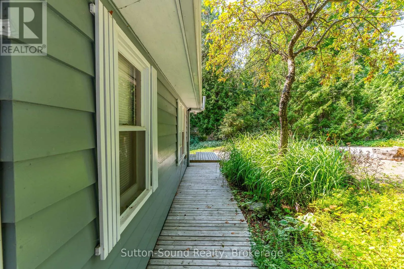 606 MALLORY BEACH ROAD