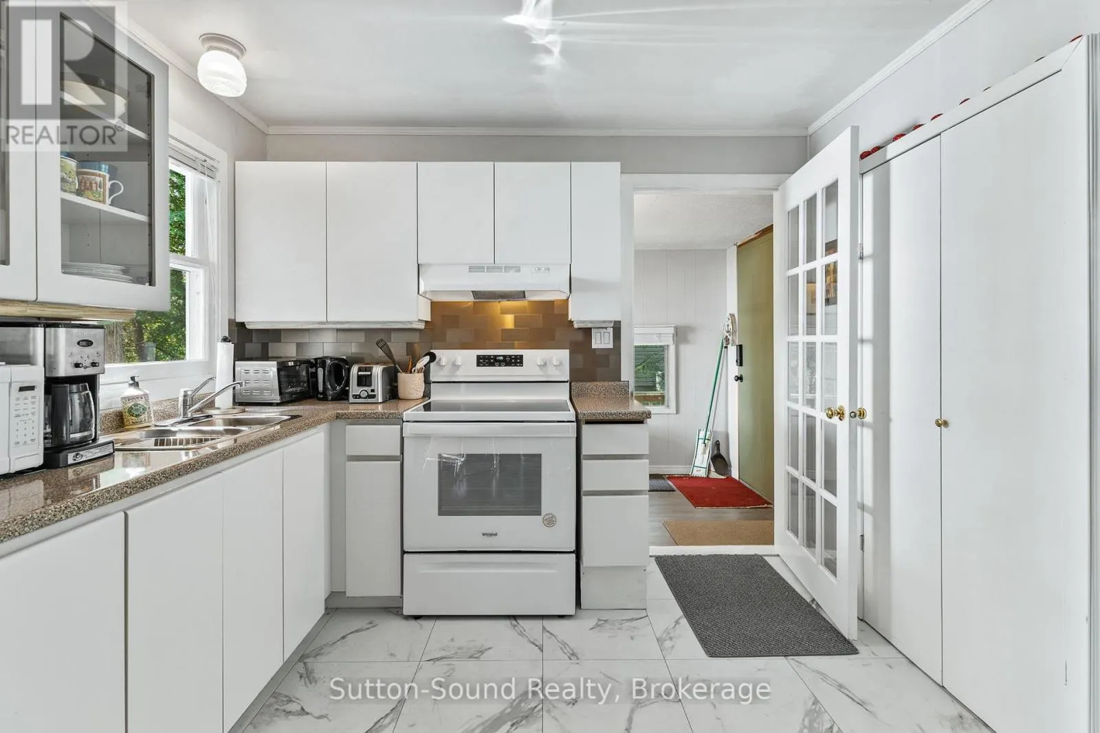 606 MALLORY BEACH ROAD