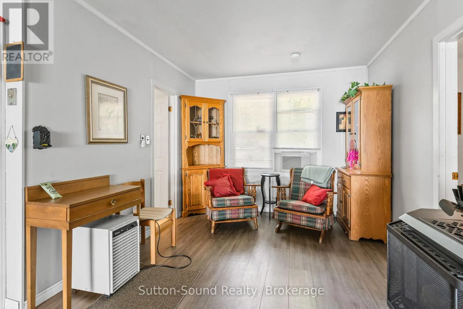 606 MALLORY BEACH ROAD