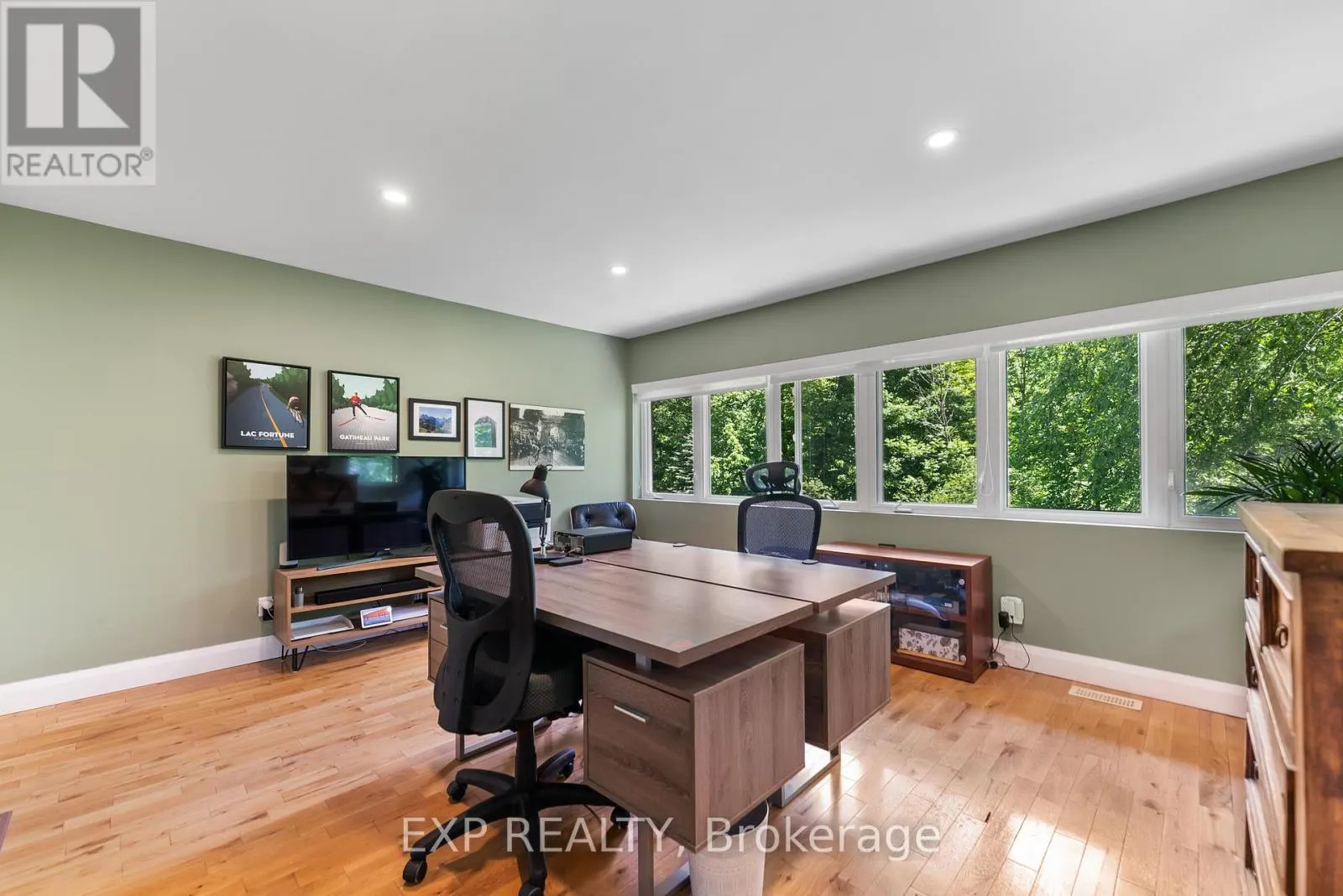 5759 QUEENSCOURT CRESCENT
