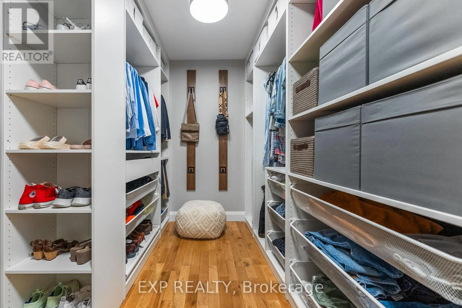 5759 QUEENSCOURT CRESCENT