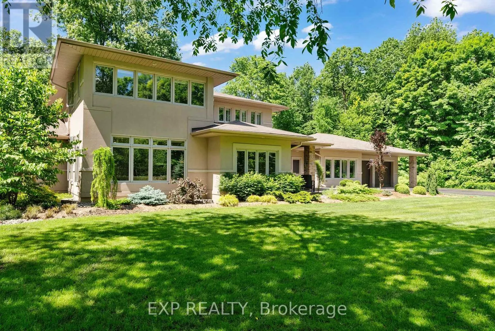 5759 QUEENSCOURT CRESCENT