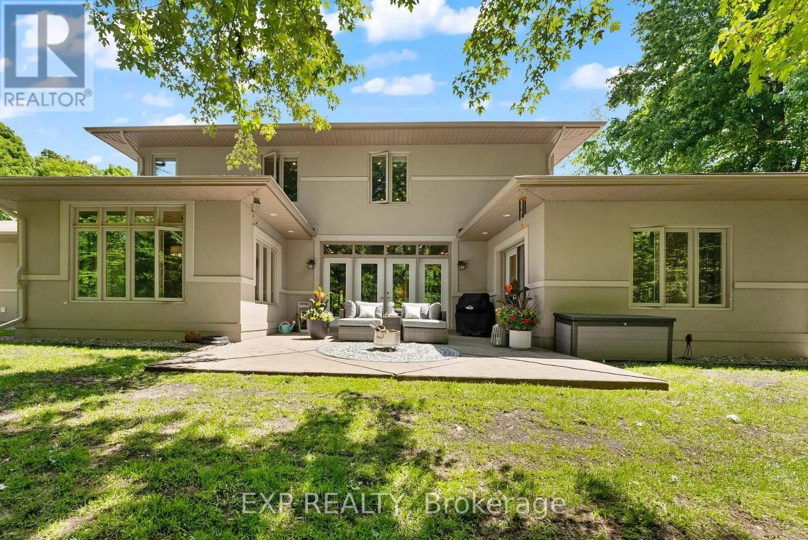 5759 QUEENSCOURT CRESCENT