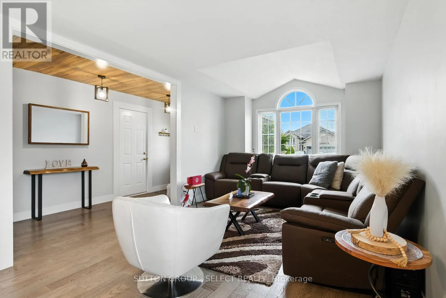 281 ELLERSLIE ROAD