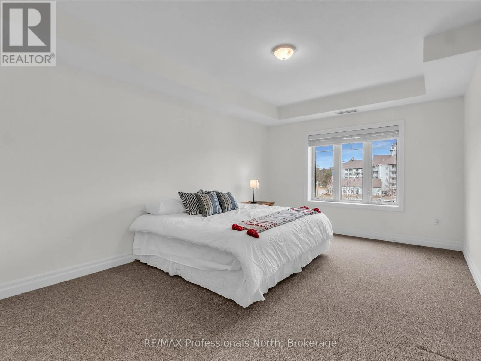 305 - 130 STEAMSHIP BAY ROAD, #305