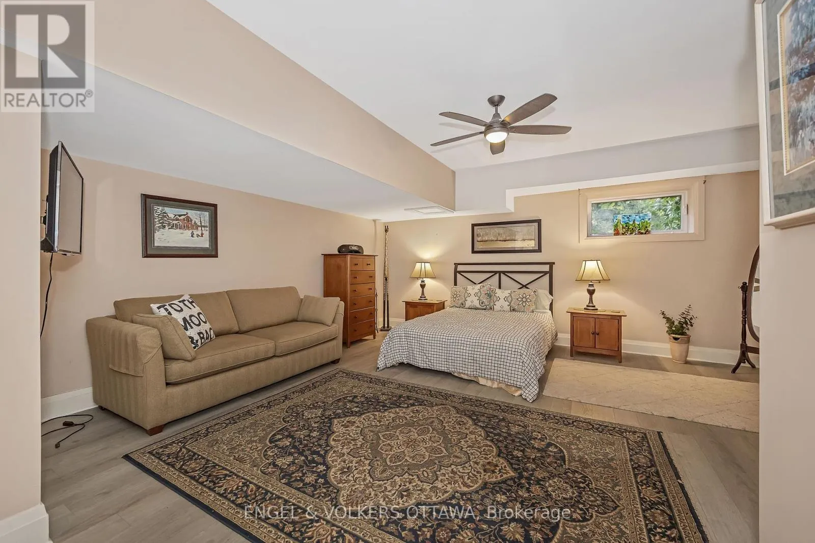 1836 WHITEMARSH CRESCENT