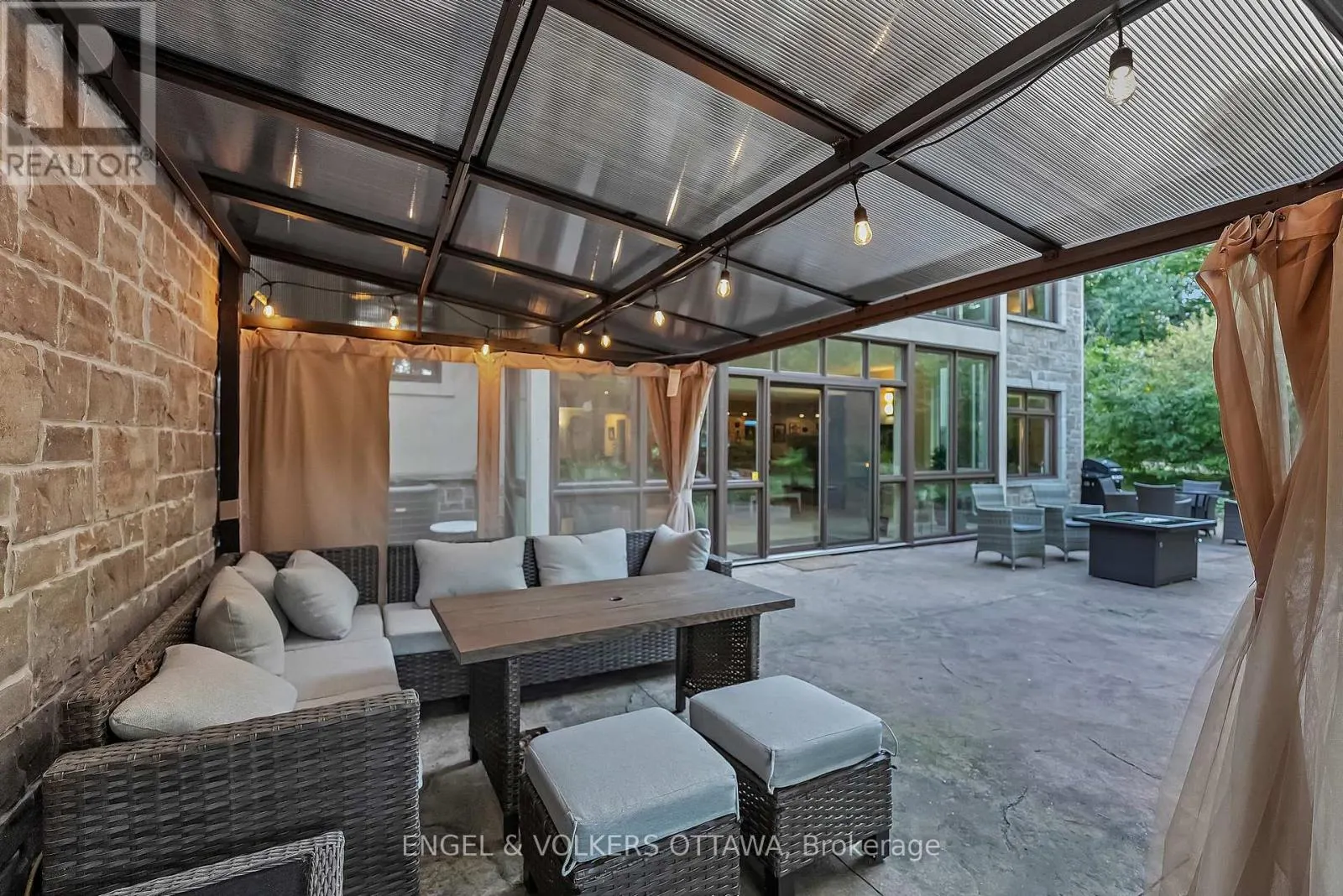 1836 WHITEMARSH CRESCENT