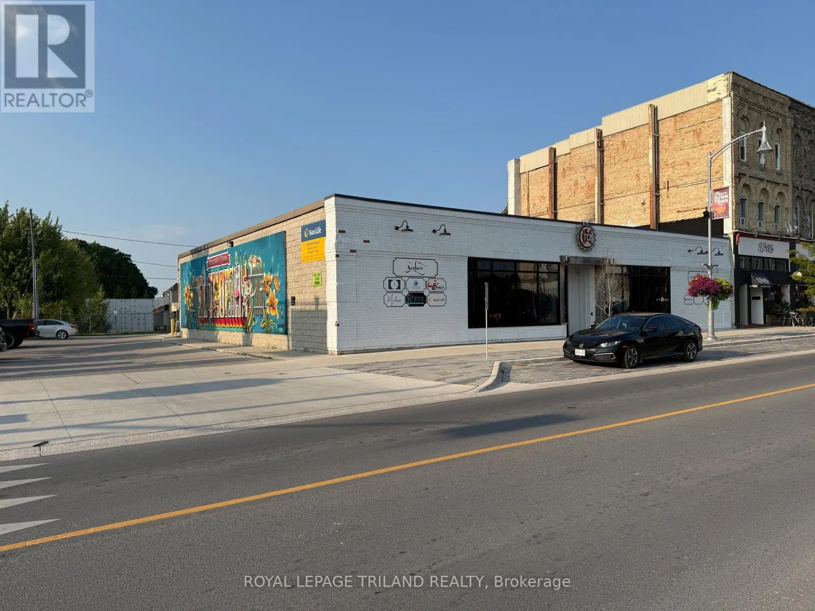 102-103 - 613 TALBOT STREET, #102-103