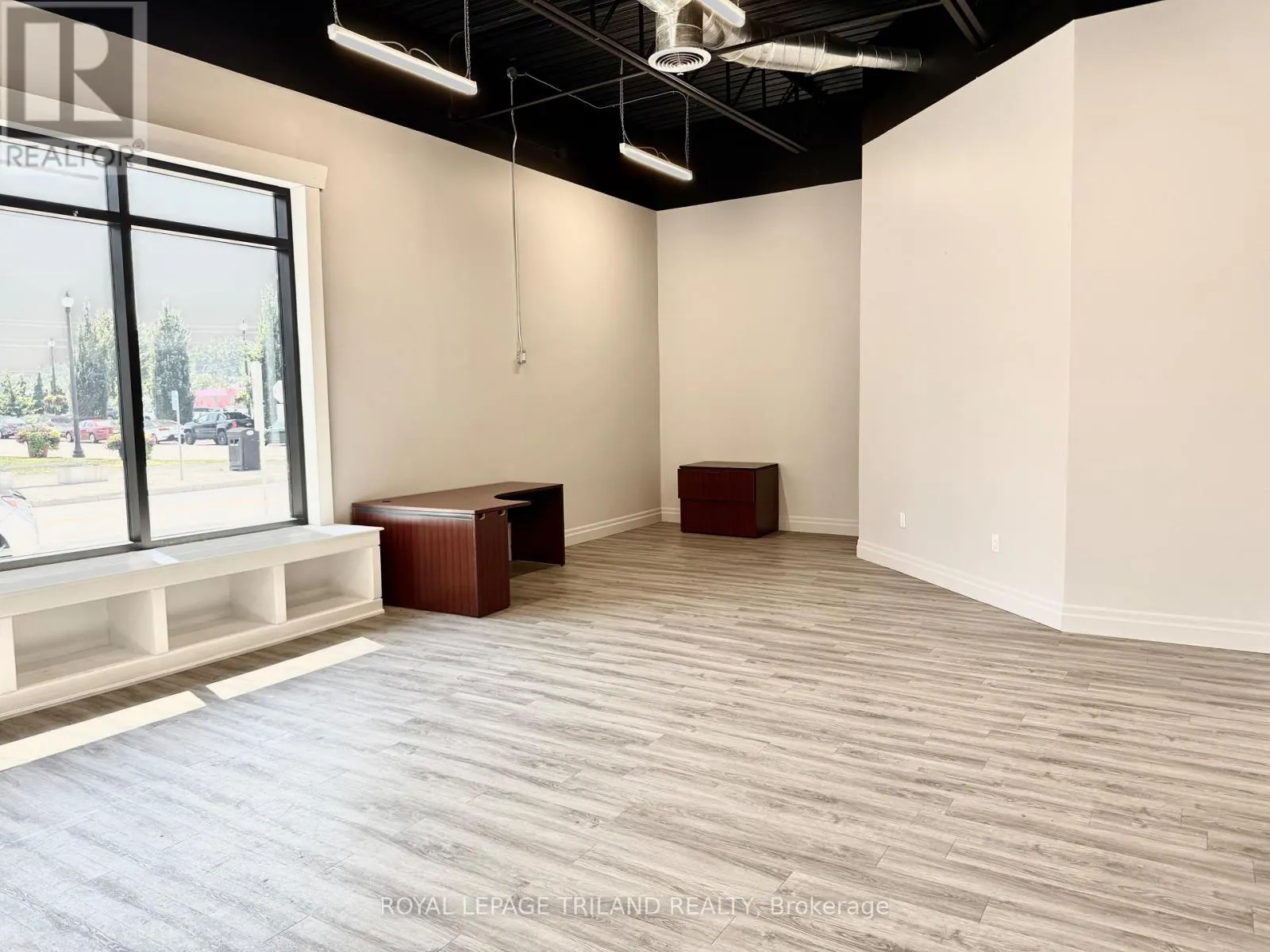 102-103 - 613 TALBOT STREET, #102-103