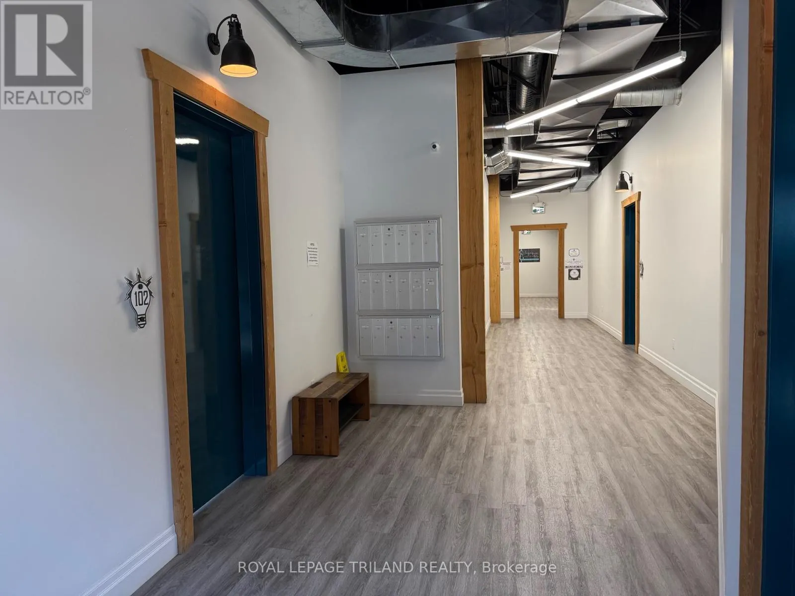 102-103 - 613 TALBOT STREET, #102-103