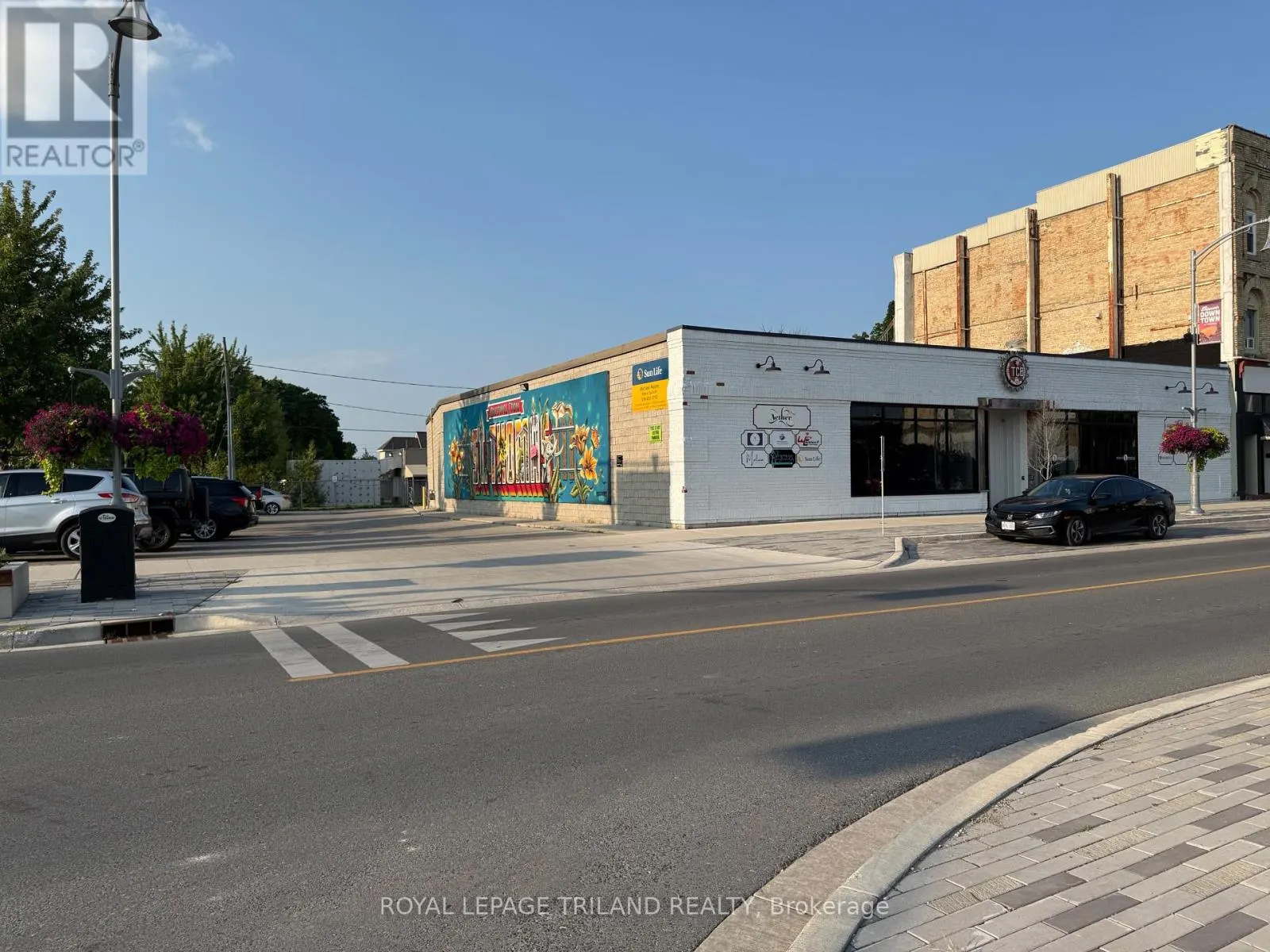 102-103 - 613 TALBOT STREET, #102-103