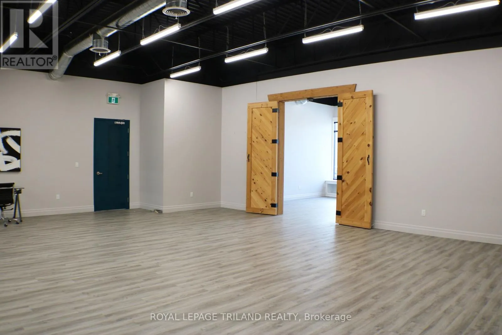 102-103 - 613 TALBOT STREET, #102-103