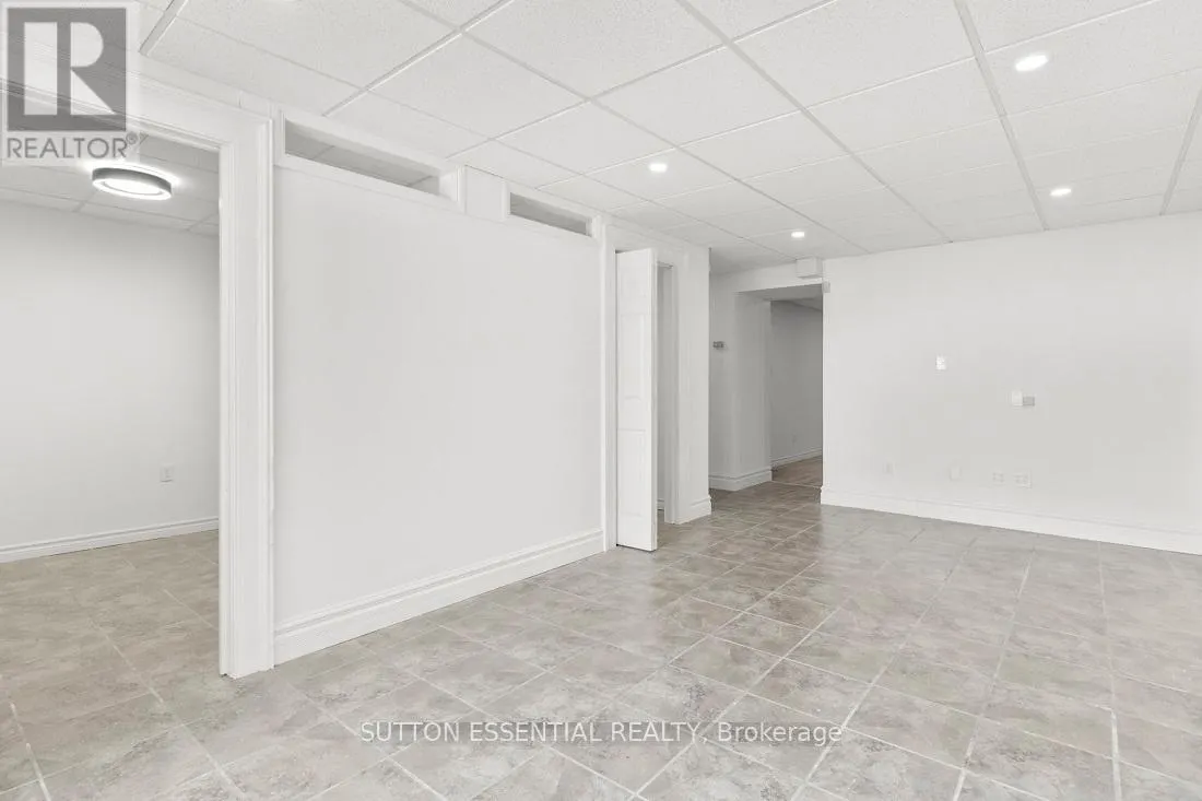 27 KING STREET E