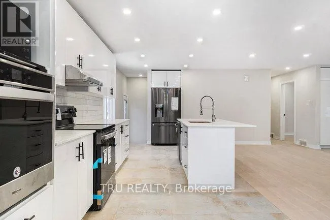 39 SUNNYCREST DRIVE