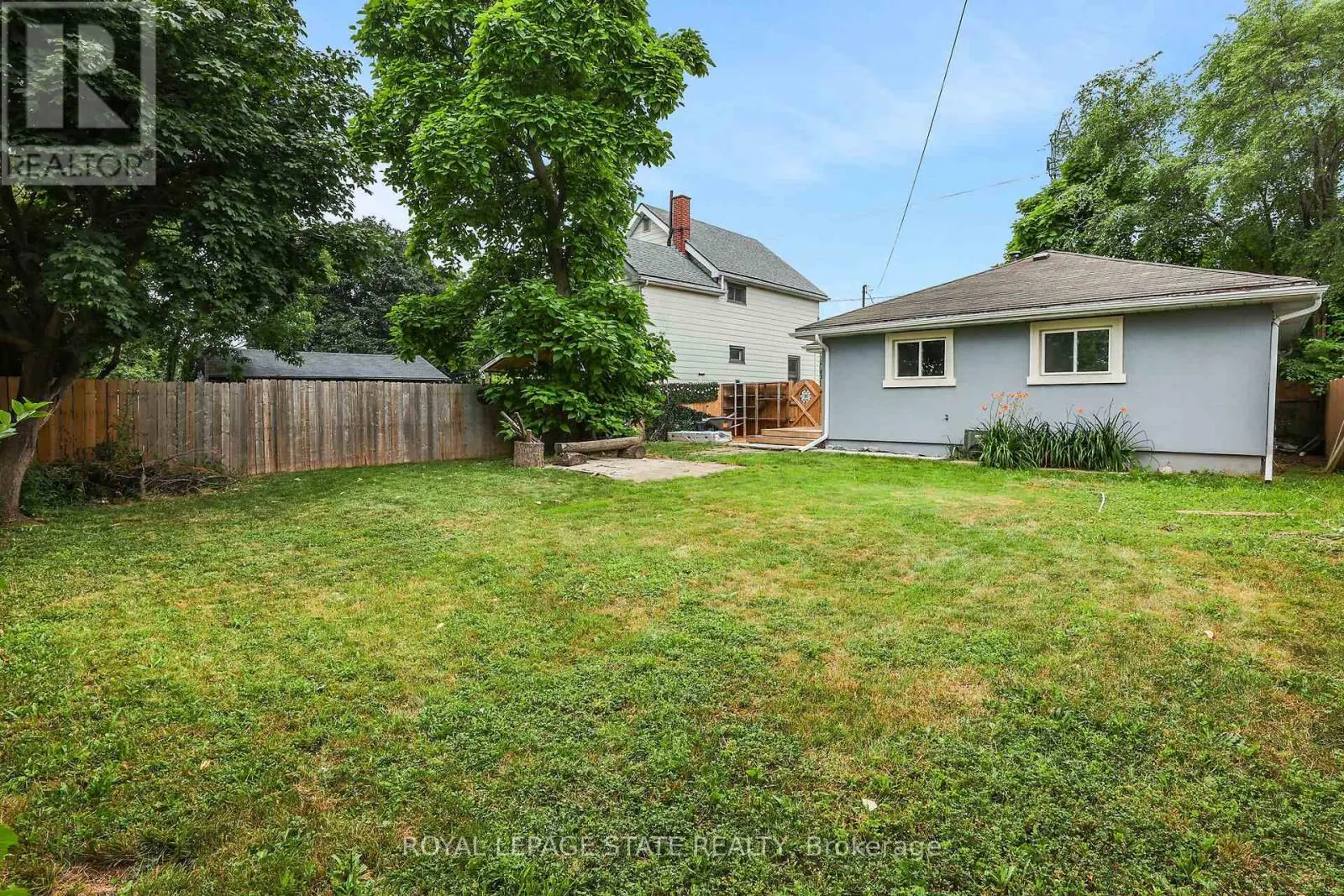 6 LINCOLN AVENUE