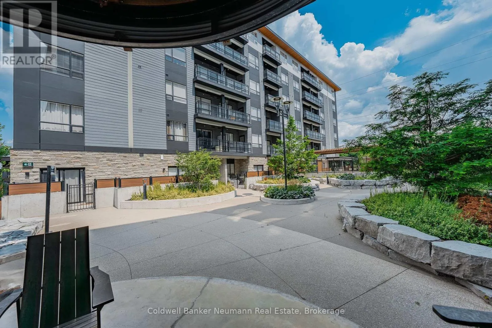 210 - 247 NORTHFIELD DRIVE E, #210