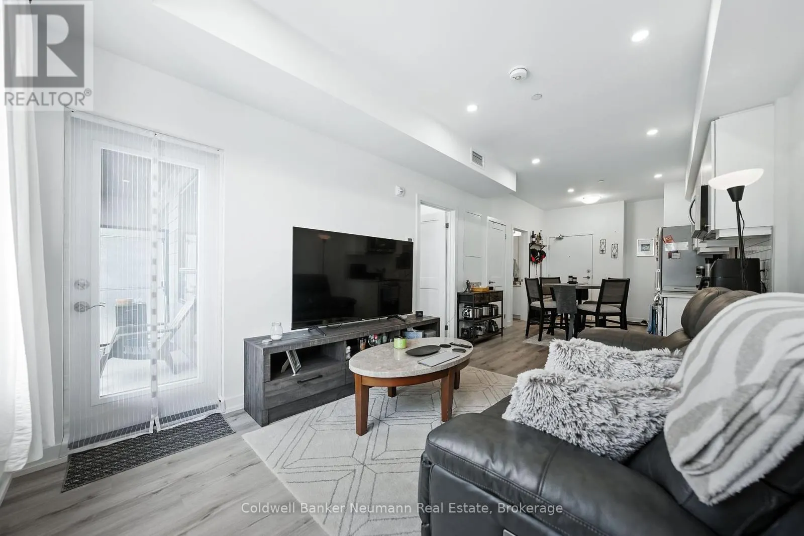 210 - 247 NORTHFIELD DRIVE E, #210