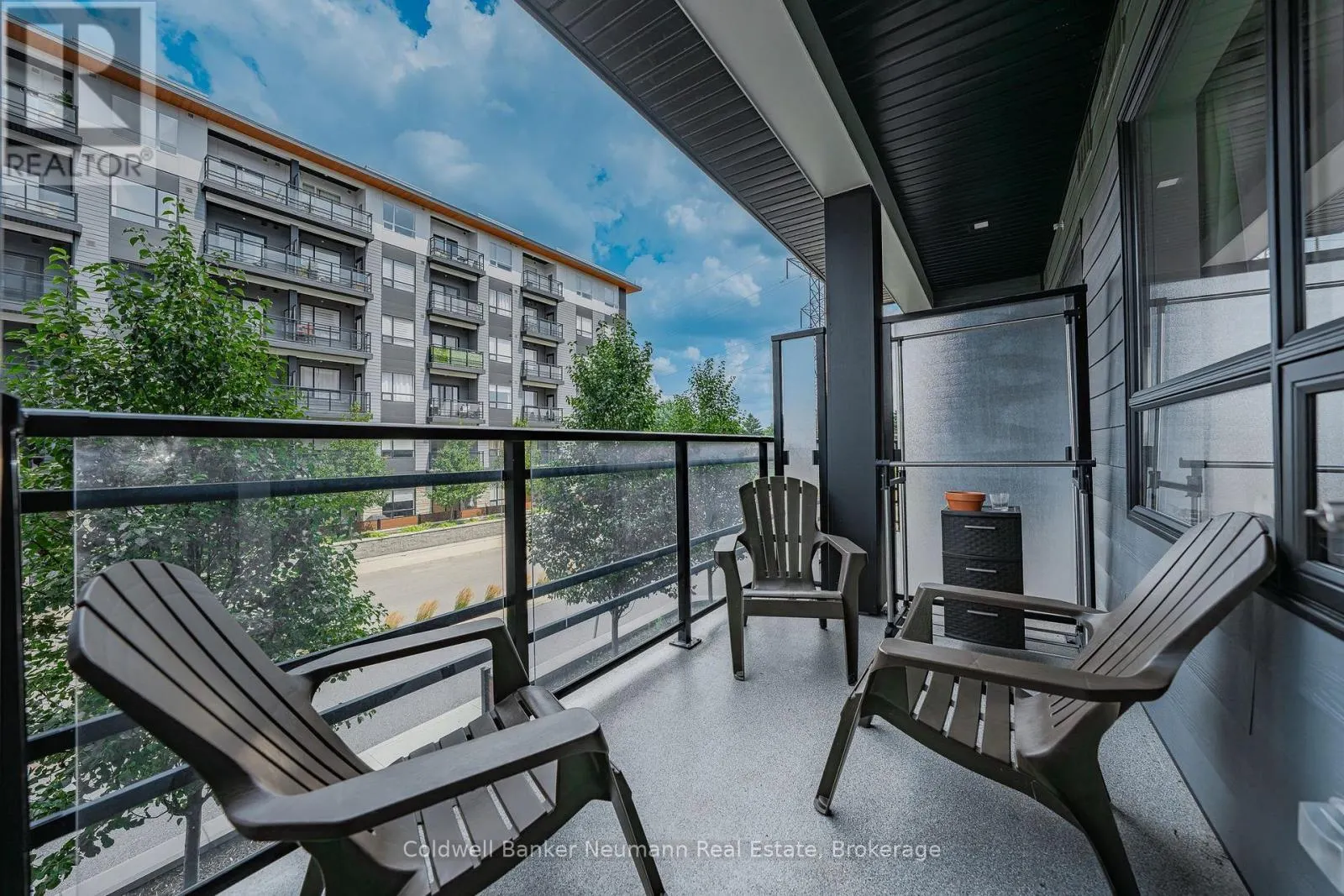 210 - 247 NORTHFIELD DRIVE E, #210