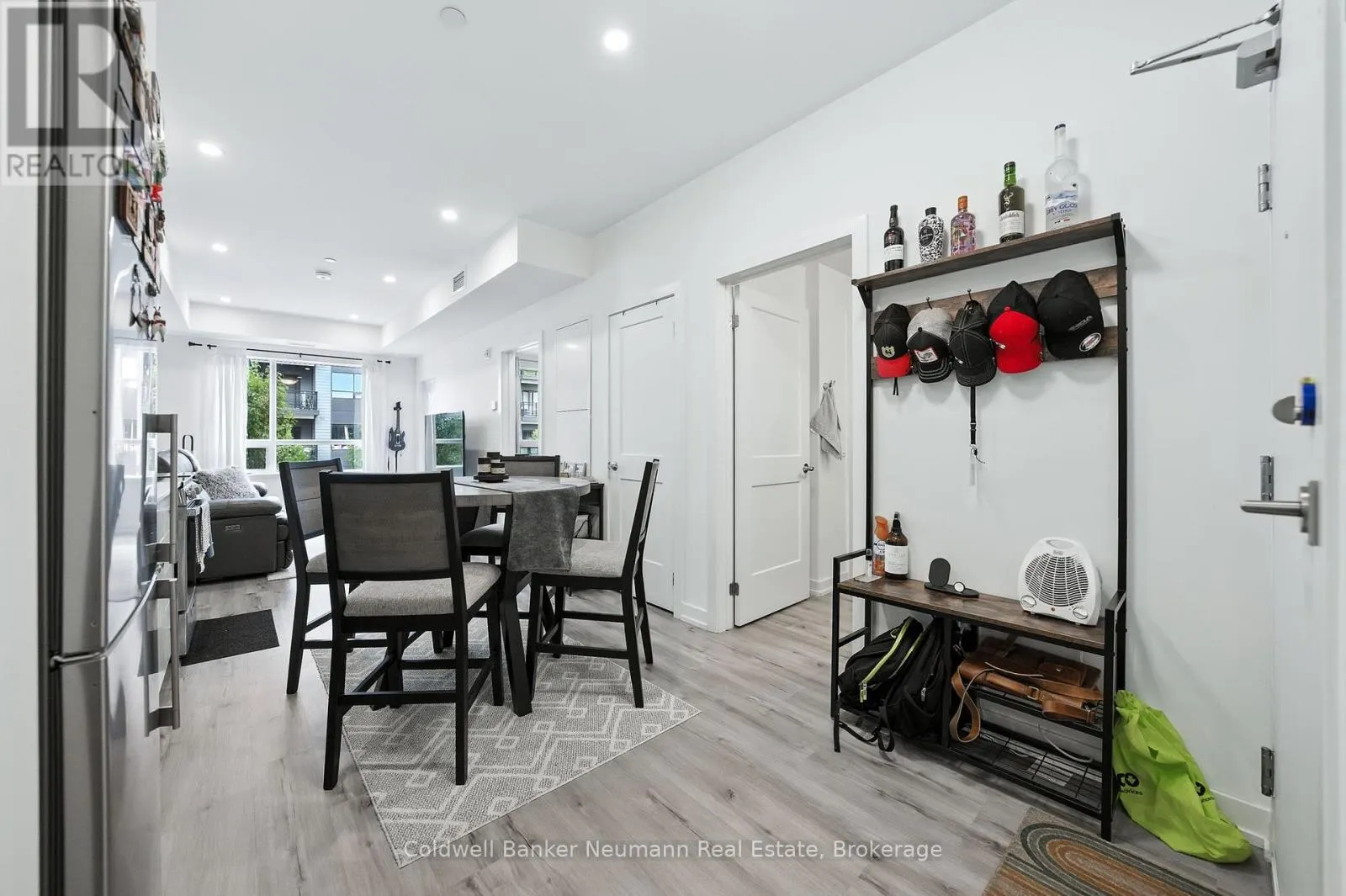 210 - 247 NORTHFIELD DRIVE E, #210