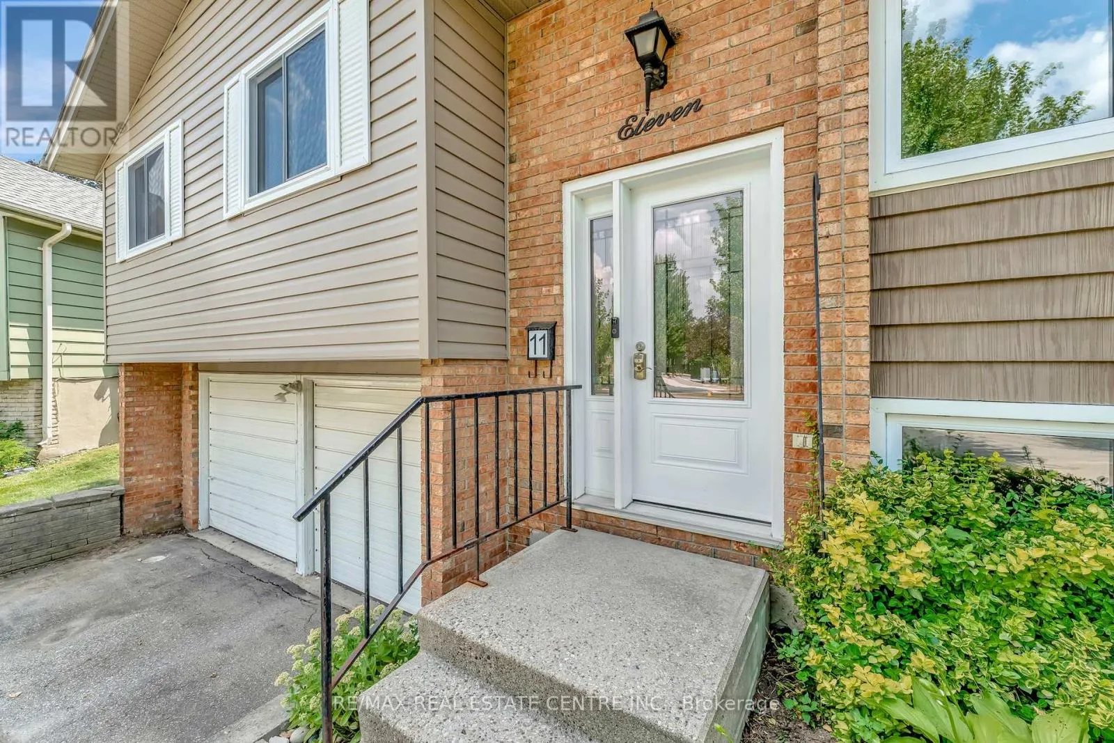 11 BRASSEY COURT