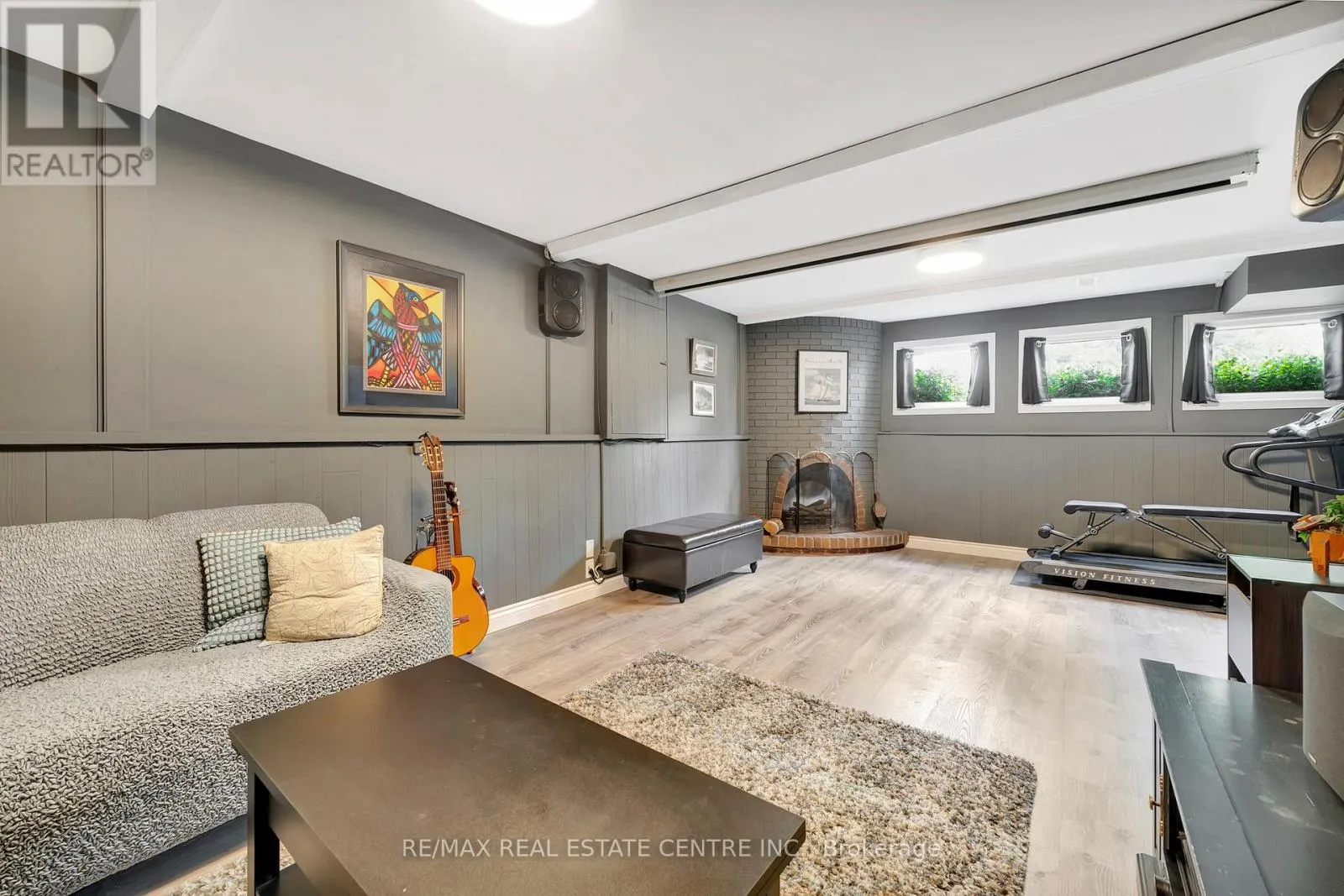 11 BRASSEY COURT