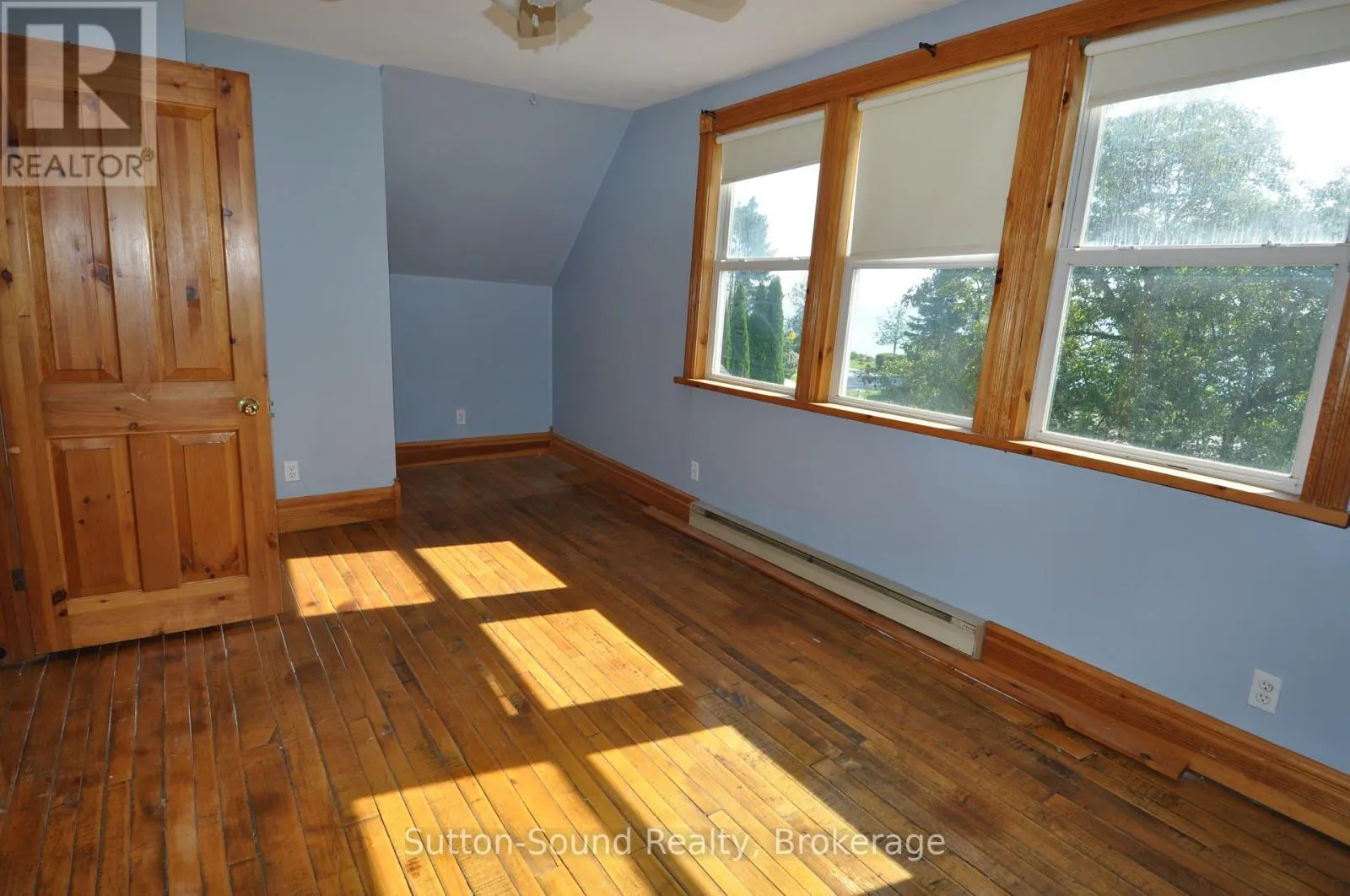 166 OLD BEACH DRIVE
