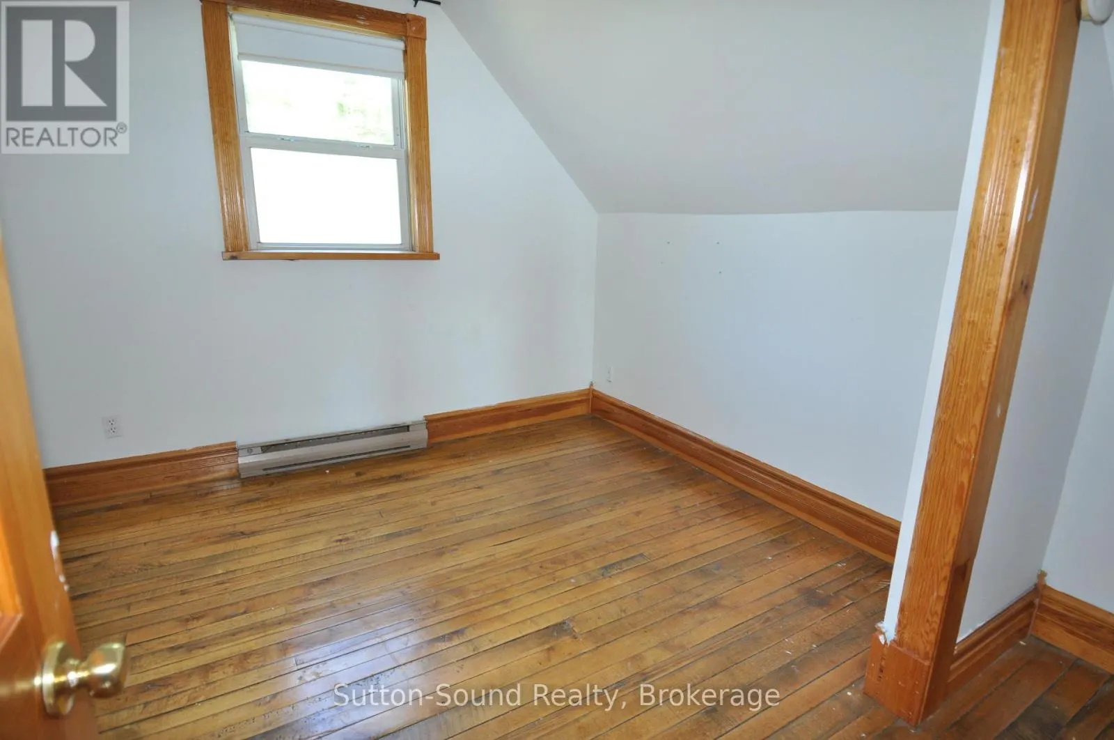 166 OLD BEACH DRIVE